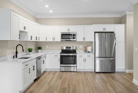 10100 S Willow Street 208 Manchester NH 03103