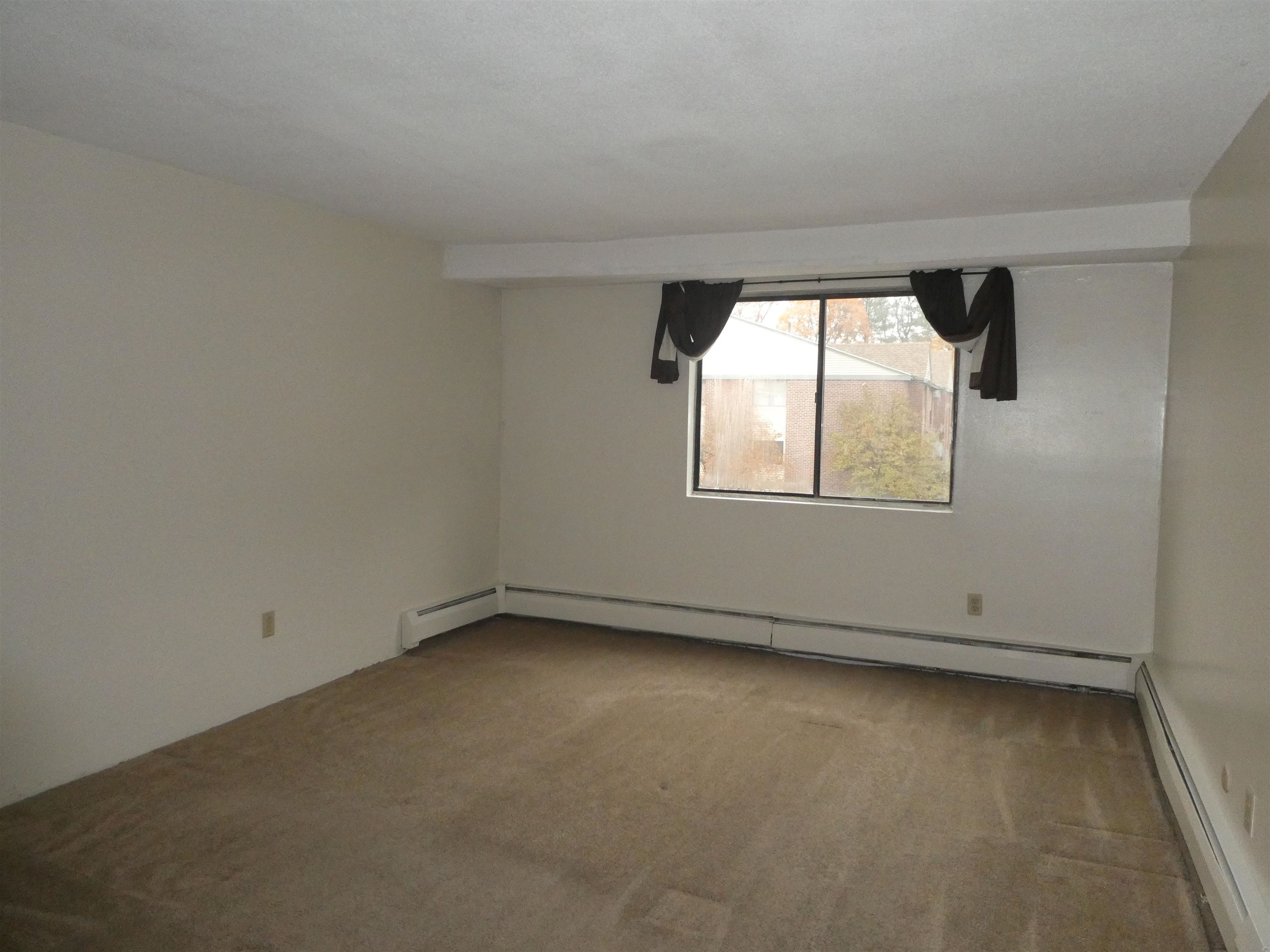 127 ENGLISH VILLAGE Road 302