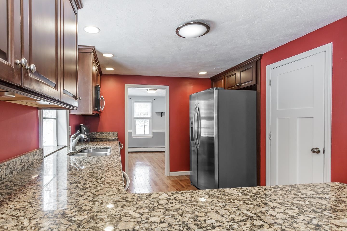 Windham, New Hampshire 03087, United States, 3 Bedrooms Bedrooms, ,2 BathroomsBathrooms,Residential,Active,96081