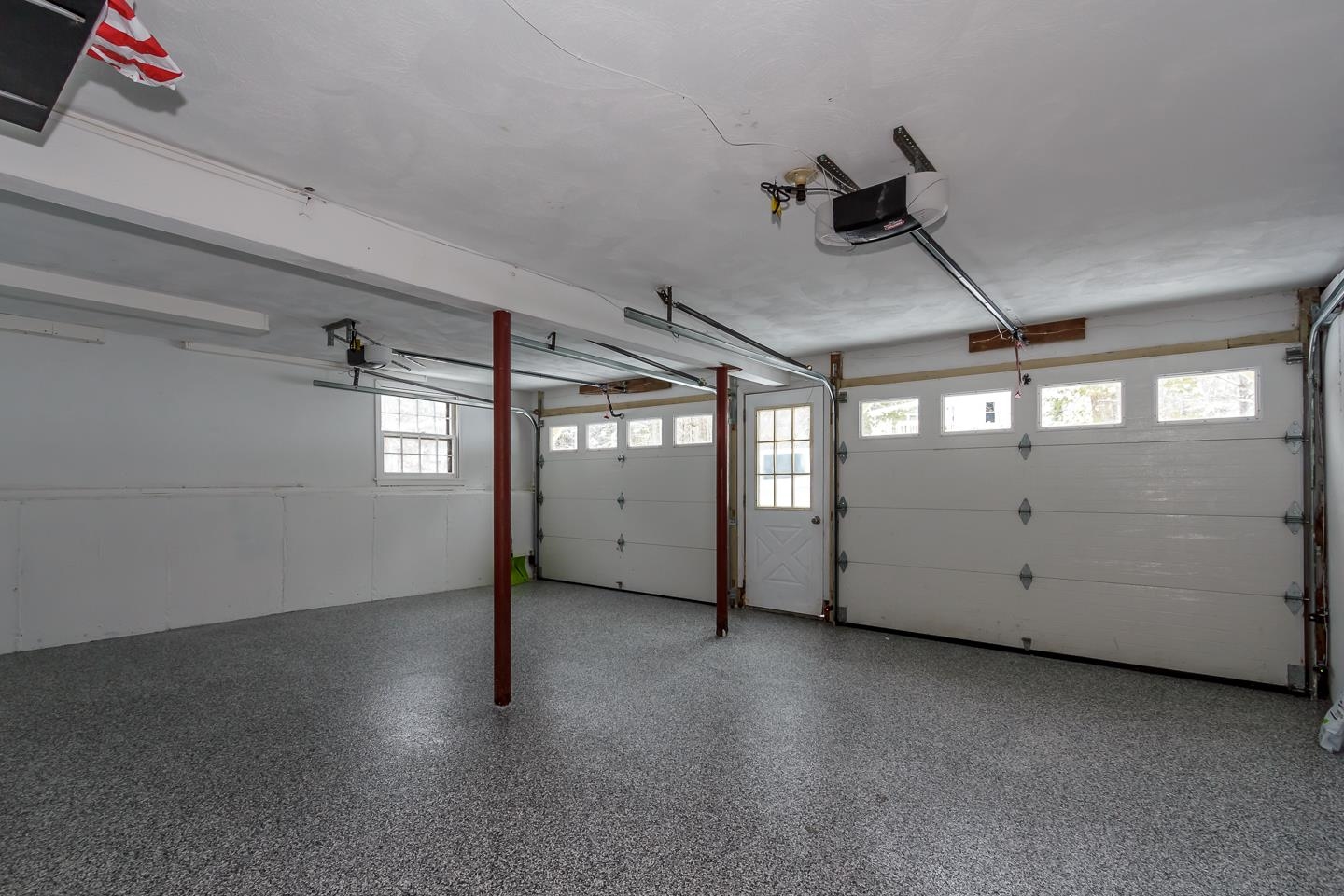 Windham, New Hampshire 03087, United States, 3 Bedrooms Bedrooms, ,2 BathroomsBathrooms,Residential,Active,96081