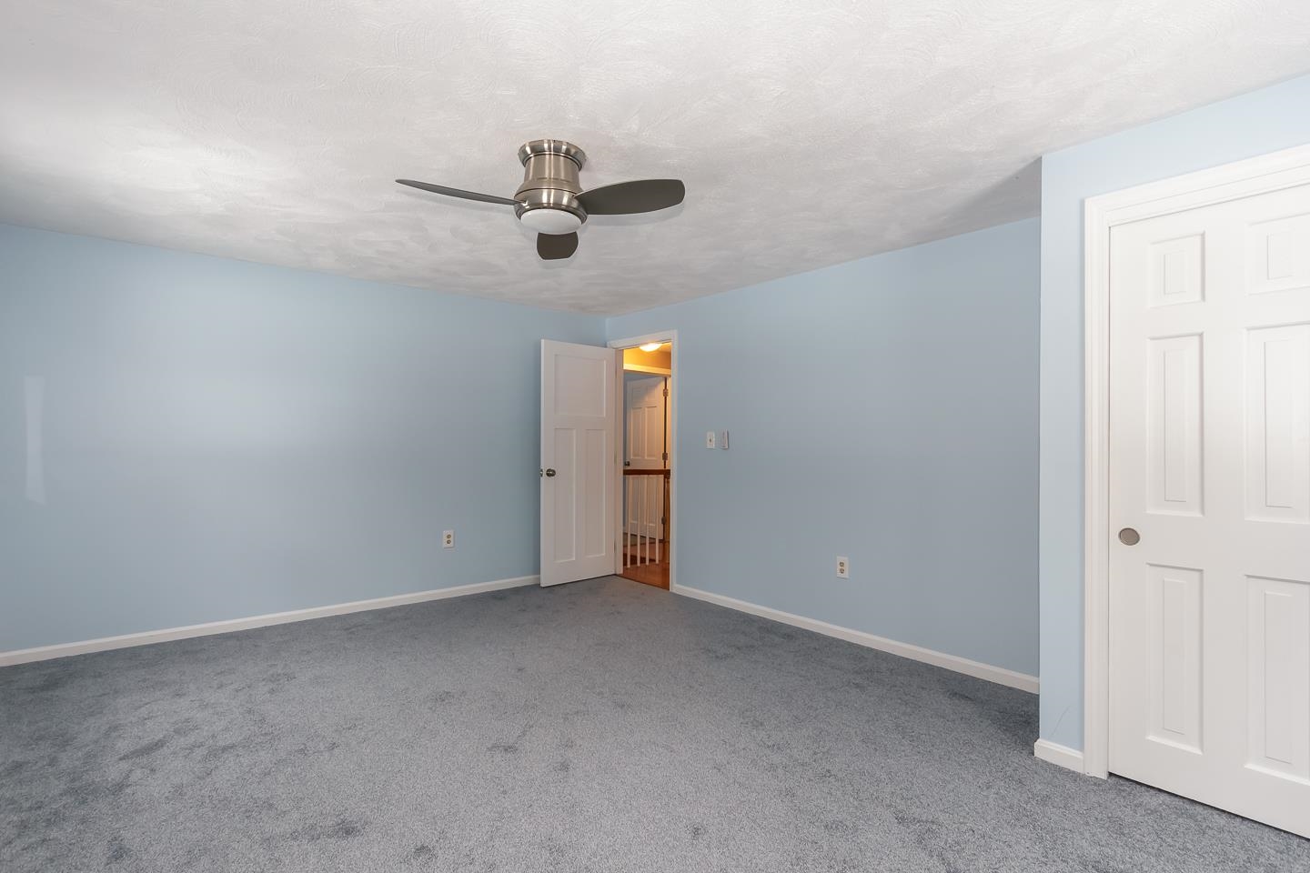 Windham, New Hampshire 03087, United States, 3 Bedrooms Bedrooms, ,2 BathroomsBathrooms,Residential,Active,96081