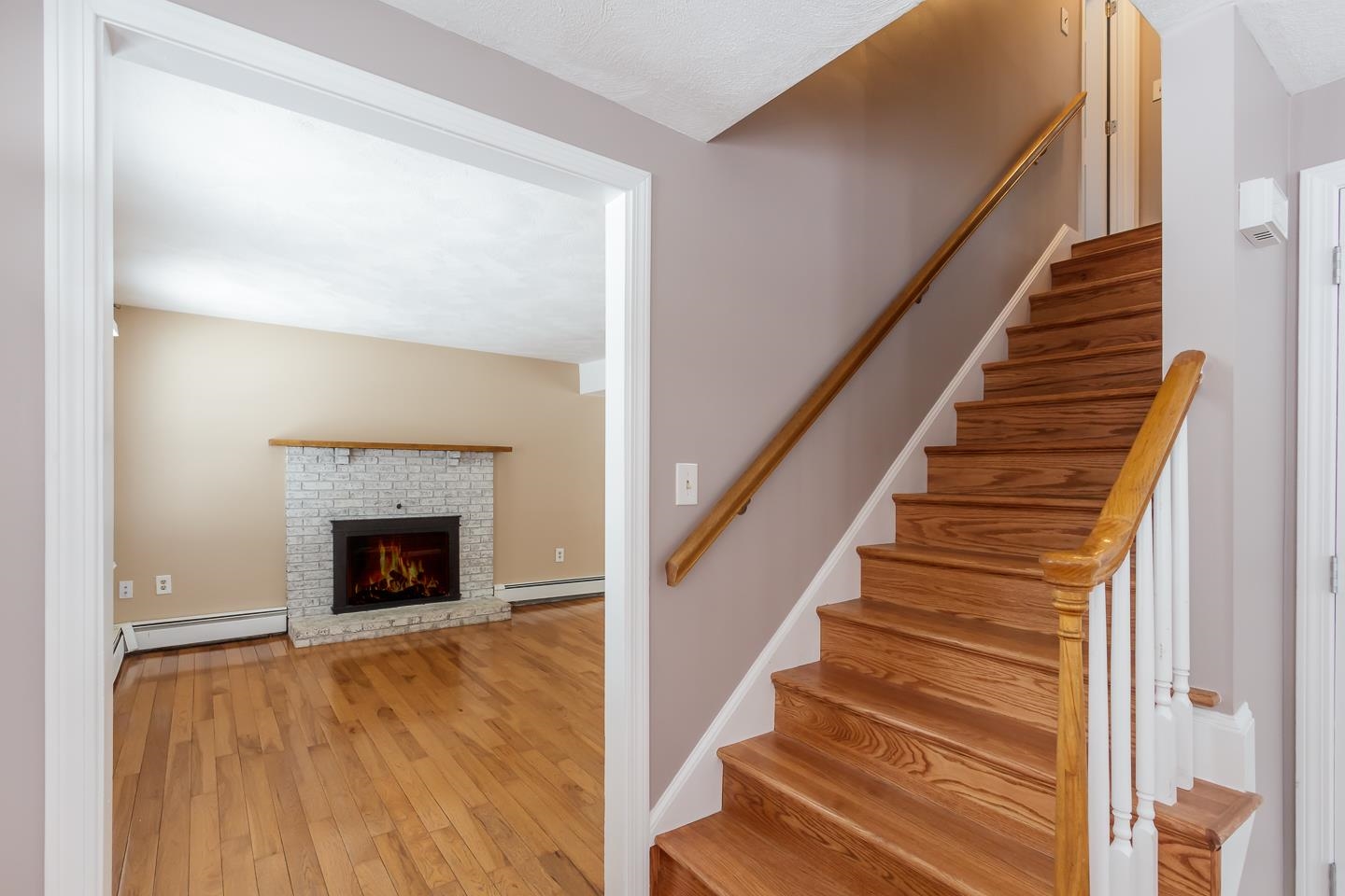 Windham, New Hampshire 03087, United States, 3 Bedrooms Bedrooms, ,2 BathroomsBathrooms,Residential,Active,96081