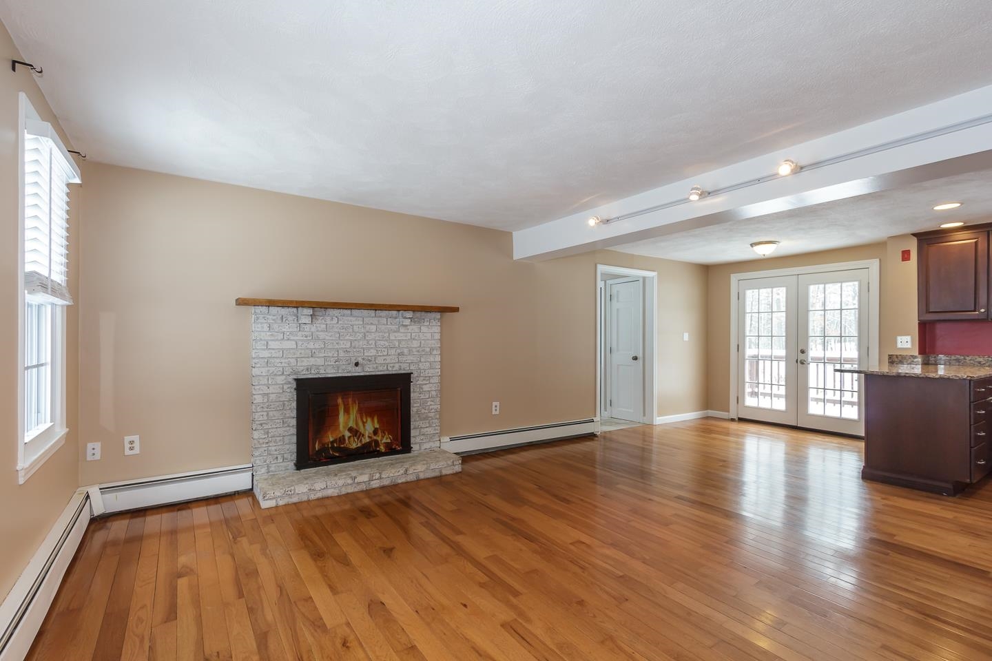 Windham, New Hampshire 03087, United States, 3 Bedrooms Bedrooms, ,2 BathroomsBathrooms,Residential,Active,96081