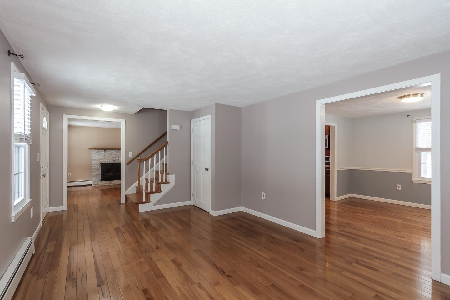 Windham, New Hampshire 03087, United States, 3 Bedrooms Bedrooms, ,2 BathroomsBathrooms,Residential,Active,96081