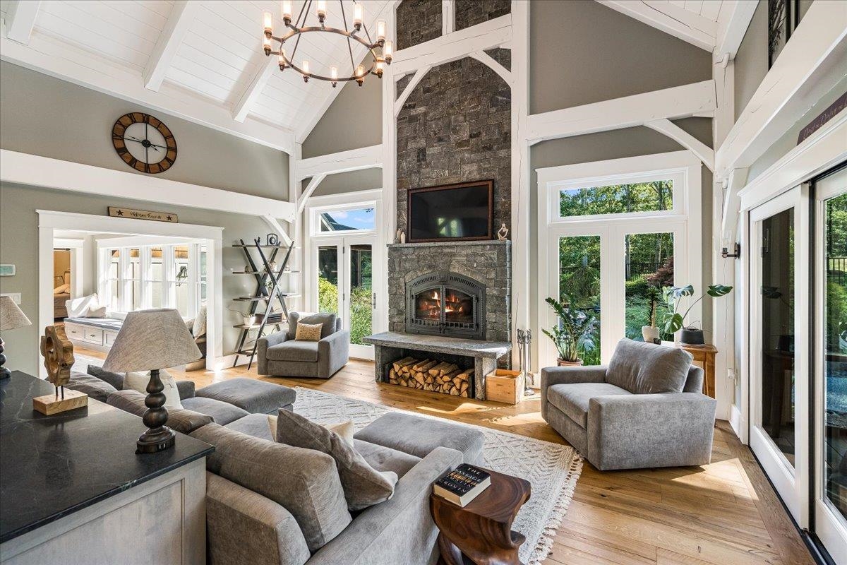 849 River Road