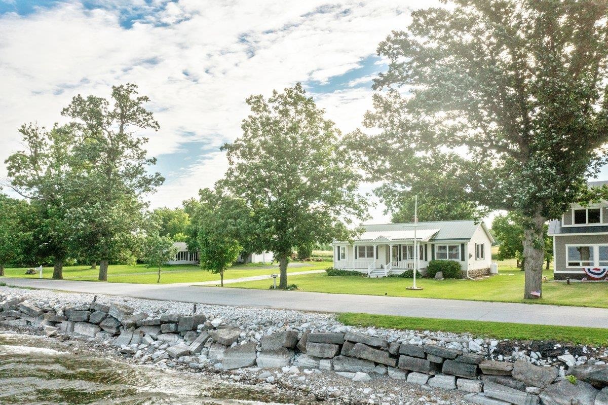 2603 West Shore Road