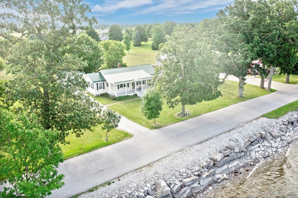 2603 West Shore Road