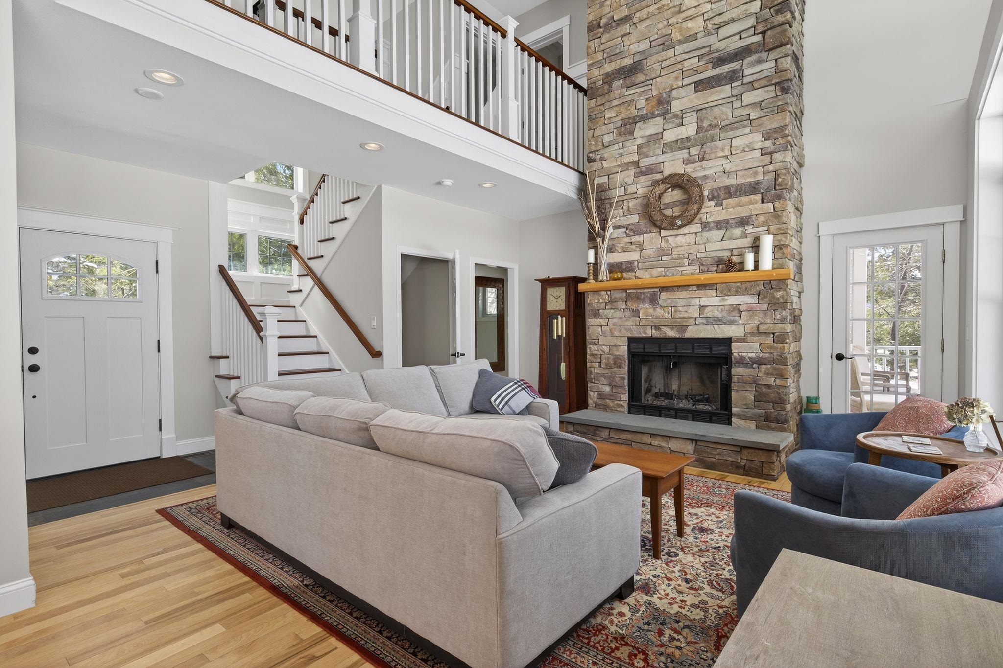 10 Clark Island Road