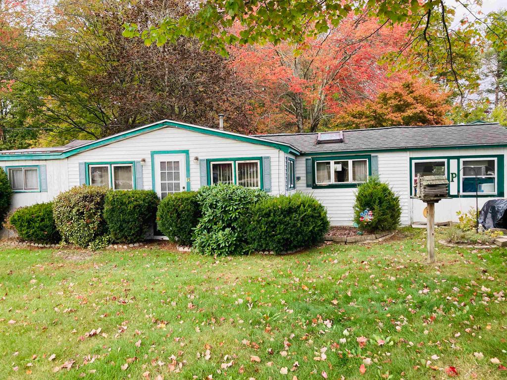 Photo of 13 Elm Street, Epping, NH 03042 (MLS # 5067588)