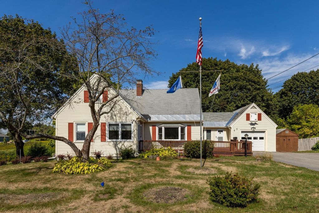 Photo of 88 Farm Lane, Portsmouth, NH 03801 (MLS # 5062105)