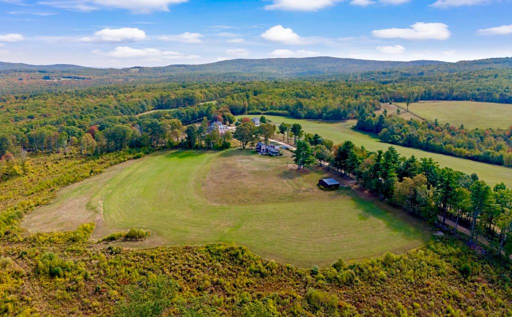 Photo of 152 Evans Road, Barnstead, NH 03218 (MLS # 5081720)