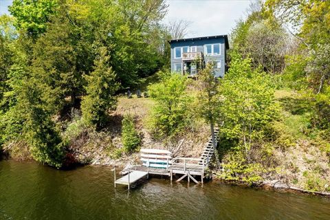 235 Pleasant View Drive North Hero VT 05474