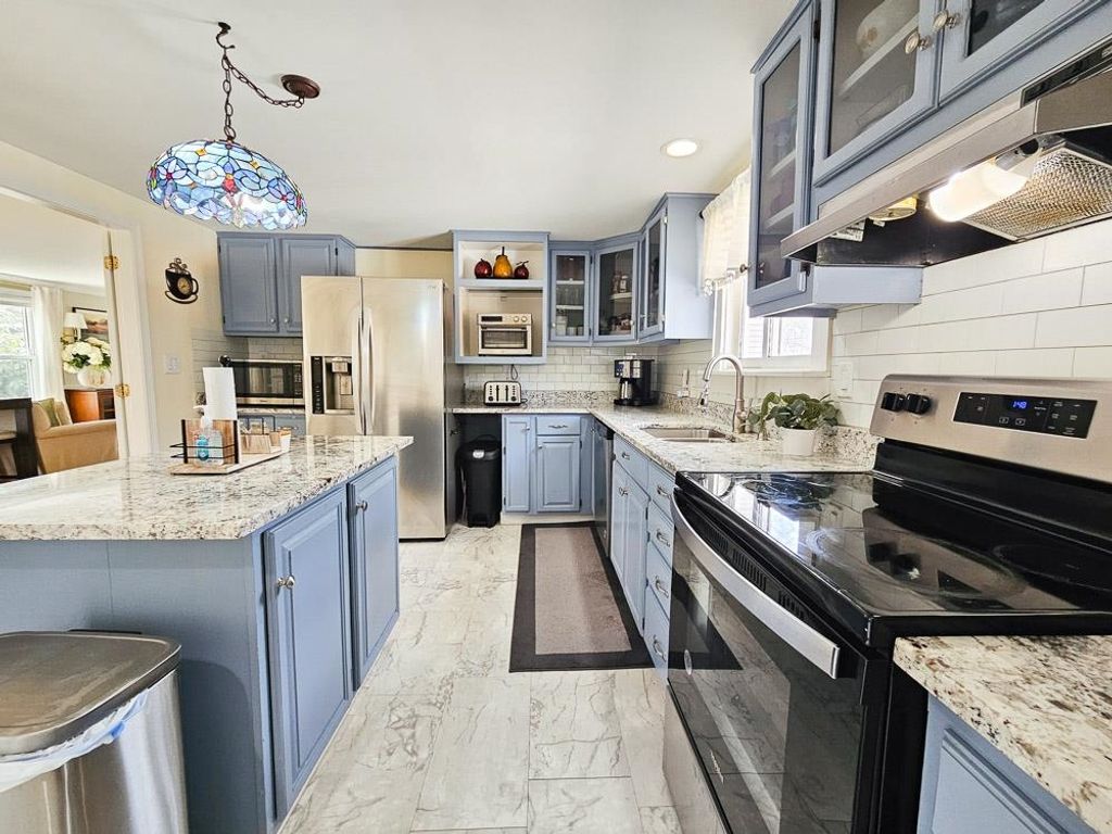 Photo of 15 Ayers Lane, Dover, NH 03820 (MLS # 5081517)