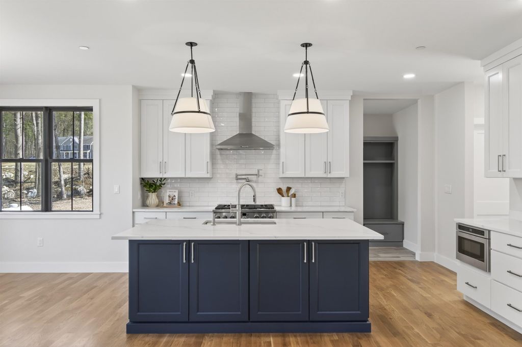 Photo of 8 Carmel Road, Pelham, NH 03076 (MLS # 5080961)