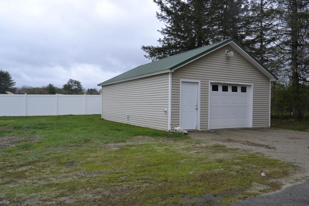 Photo of 18 Manning Hill Road #B, Winchester, NH 03470 (MLS # 5087496)
