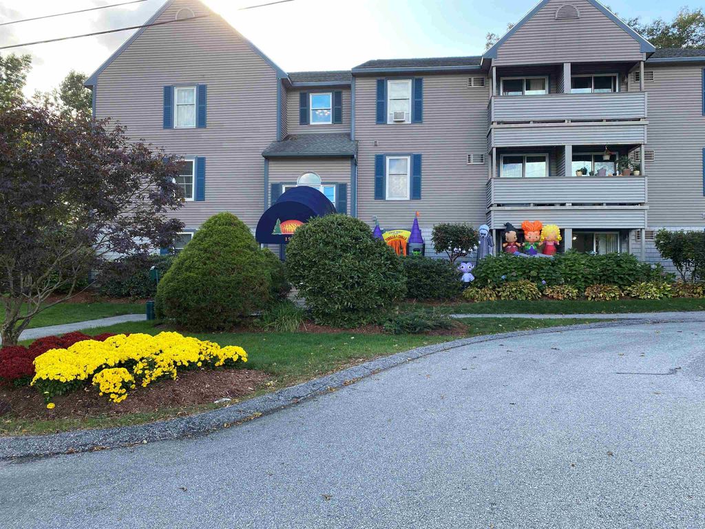 Photo of 143 Eastern Avenue #103, Manchester, NH 03104 (MLS # 5077394)