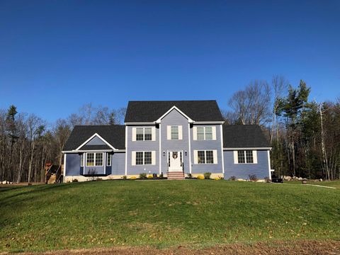 Photo of 6 Blaisdell Court, Raymond, NH 03077 (MLS # 5059403)