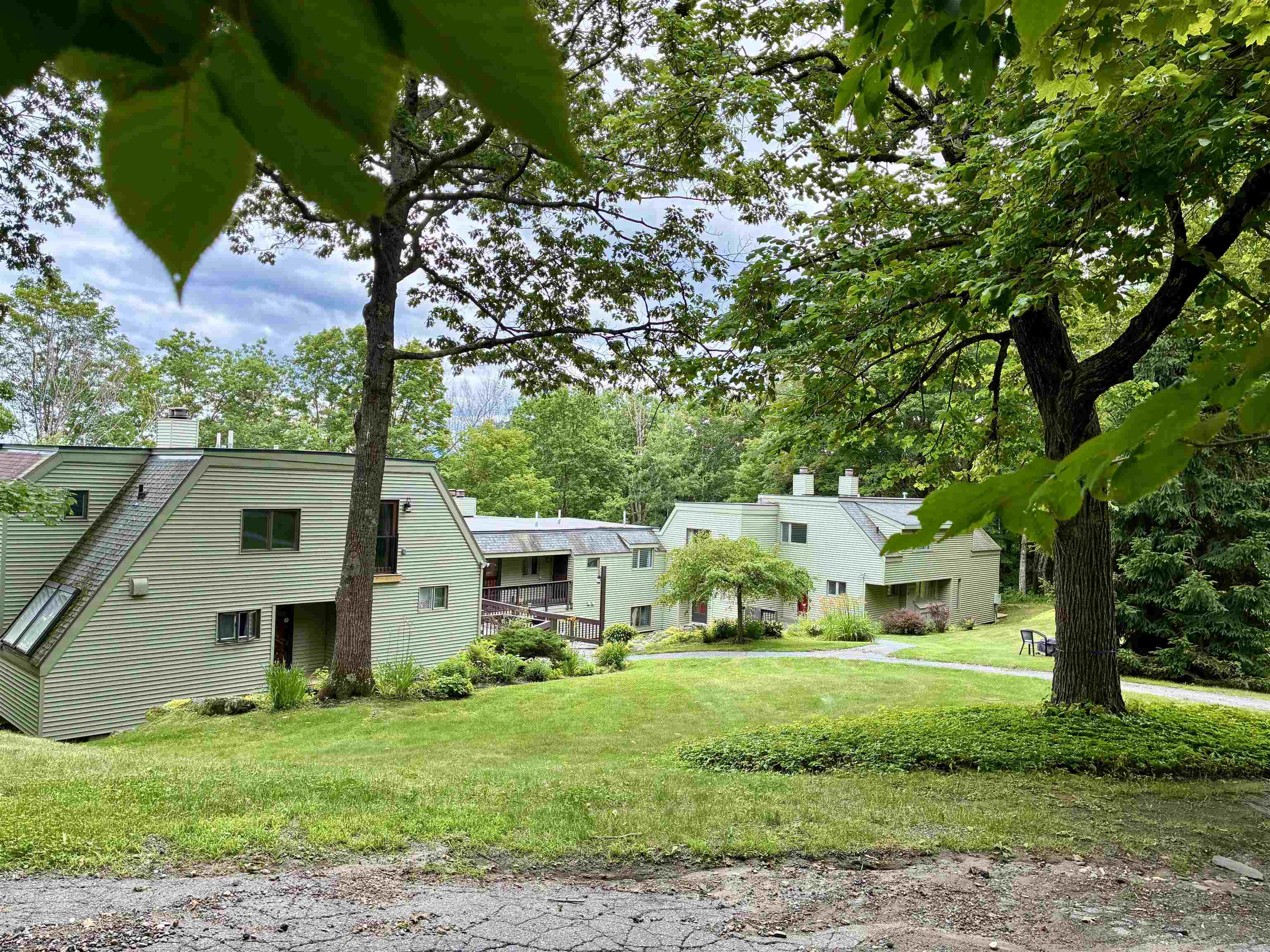 1221 Baker Turn Road E