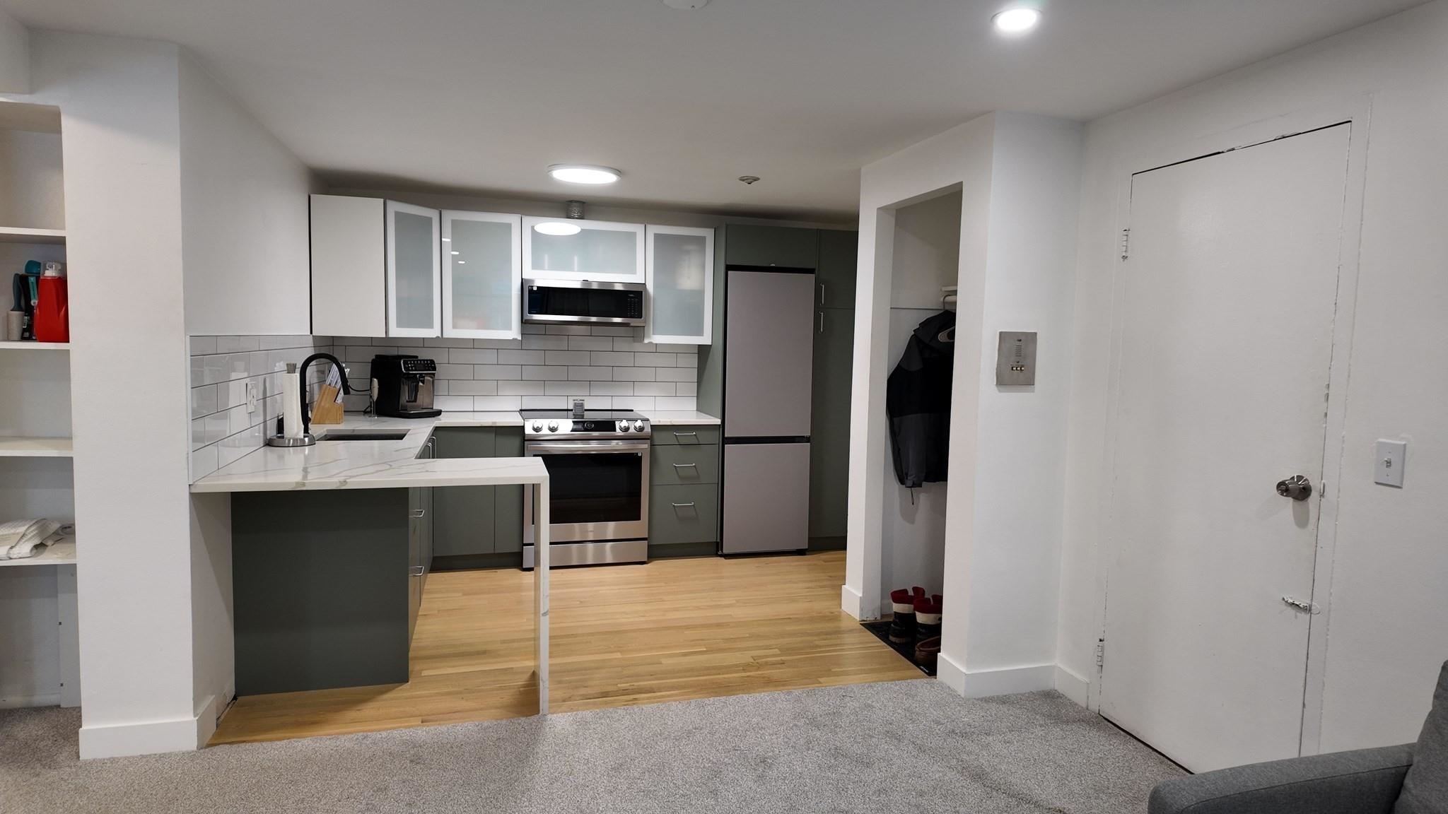 99 Cluff Crossing Road E9