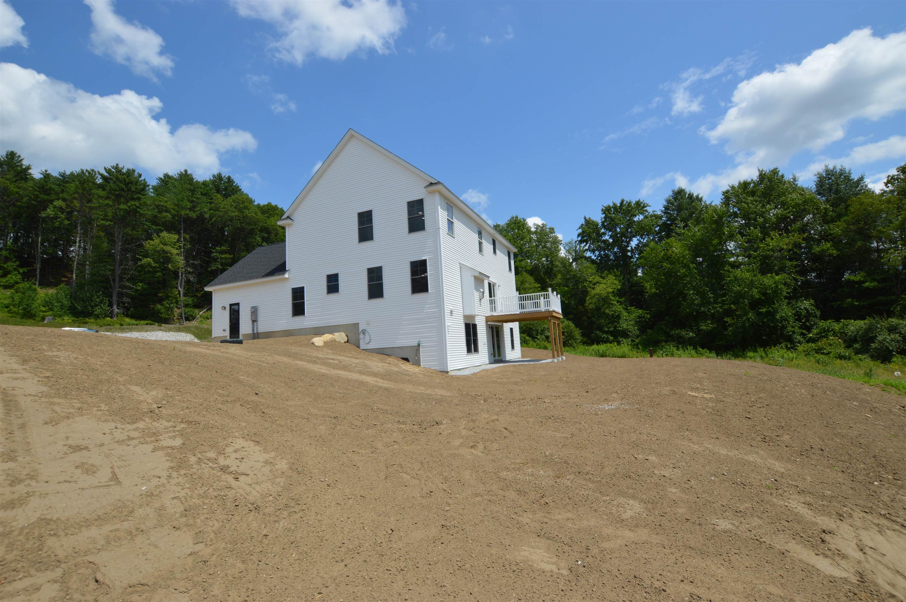 Concord, New Hampshire 03301, United States, 3 Bedrooms Bedrooms, ,3 BathroomsBathrooms,Residential,Active,117121
