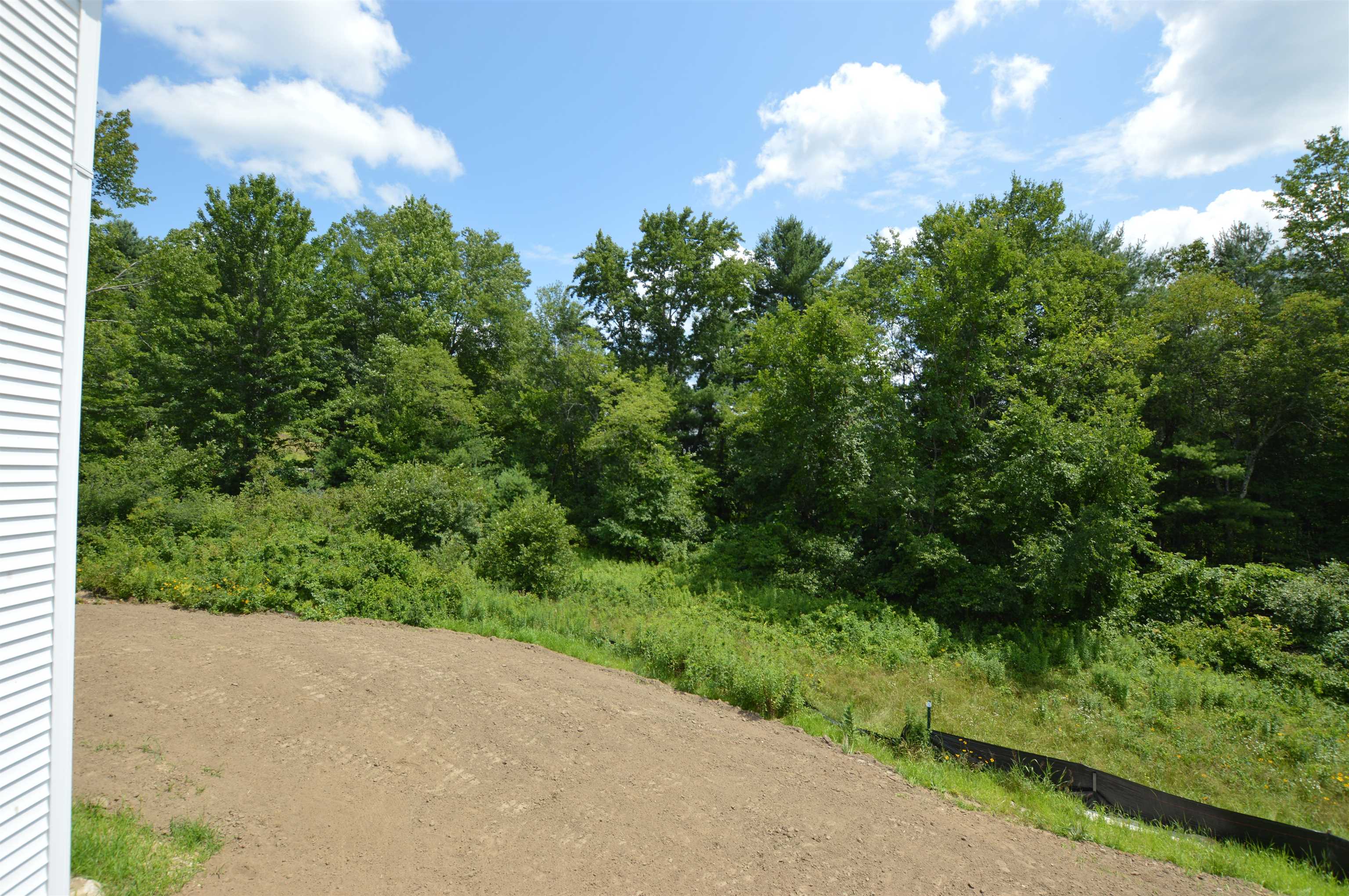 Concord, New Hampshire 03301, United States, 3 Bedrooms Bedrooms, ,3 BathroomsBathrooms,Residential,Active,117121