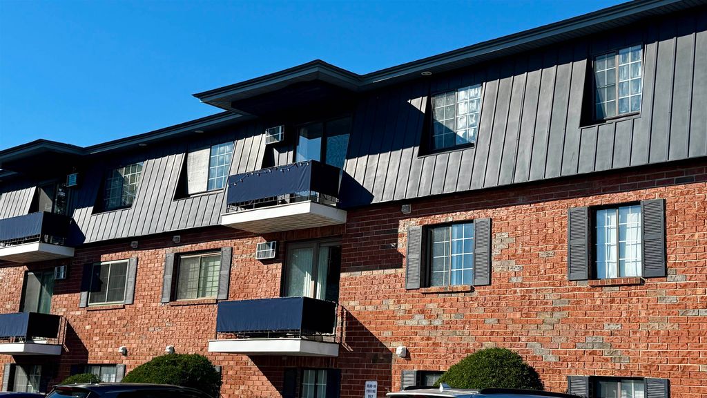 Photo of 34 Dunbarton Road #3G, Manchester, NH 03102 (MLS # 5067315)