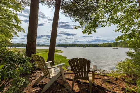 27 Clearwater Drive Dover NH 03820
