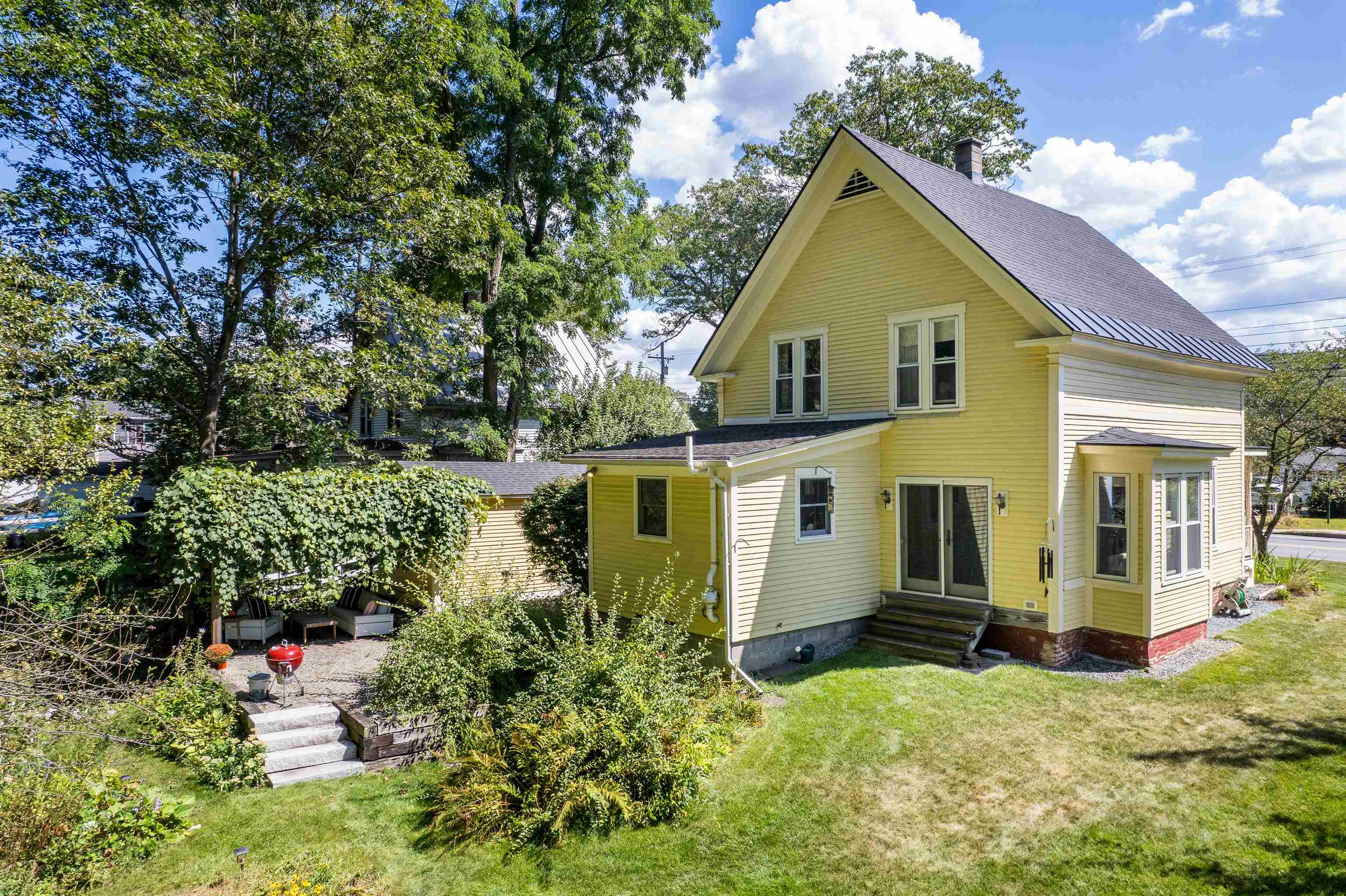 1612 Hartford Avenue