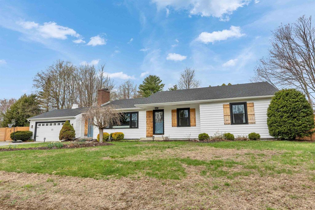 Photo of 3 Greenbriar Road, Keene, NH 03431 (MLS # 5084325)