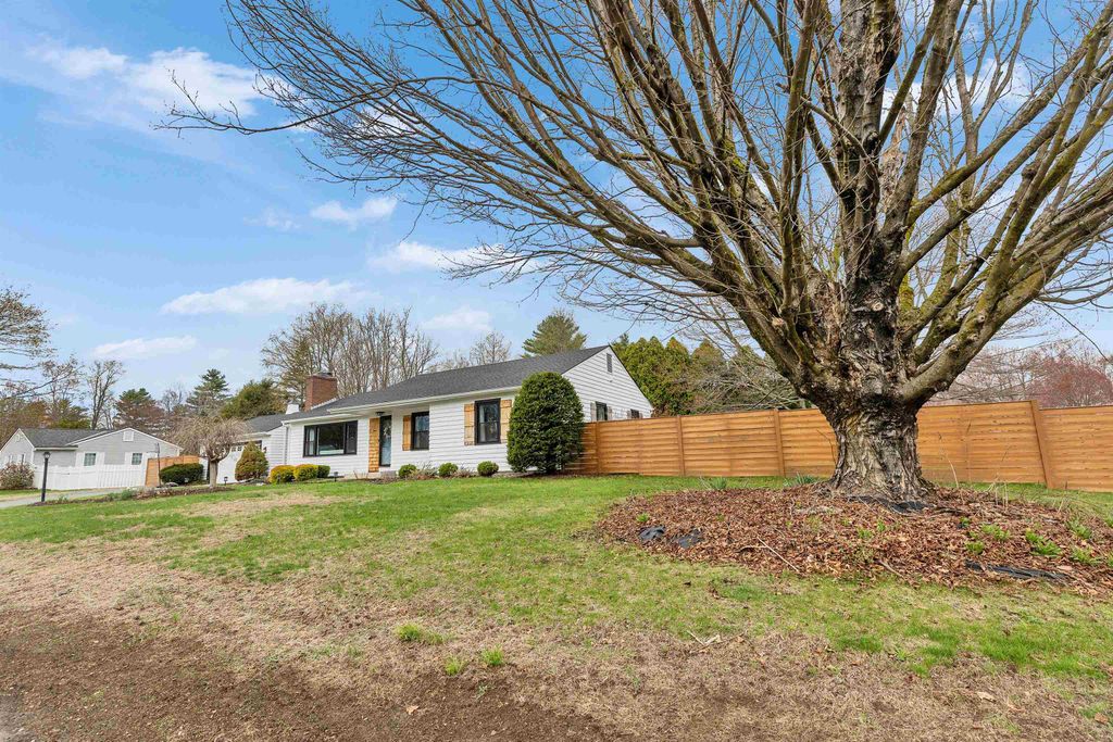 Photo of 3 Greenbriar Road, Keene, NH 03431 (MLS # 5084325)
