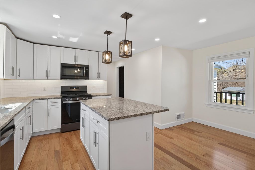 Photo of 112 Tolend Road, Dover, NH 03820 (MLS # 5082875)