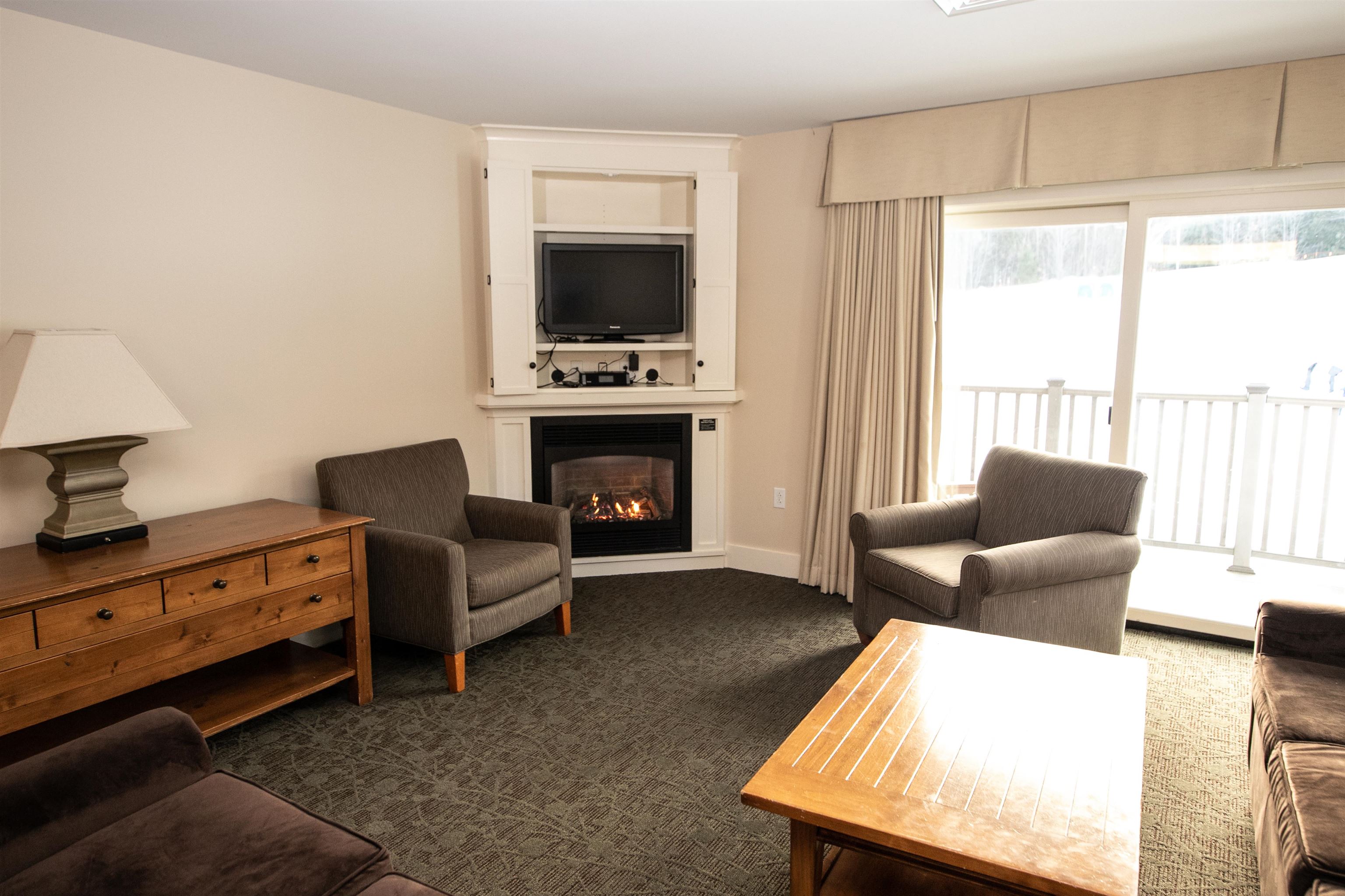 613/615 Qtr. I I I  Adams House