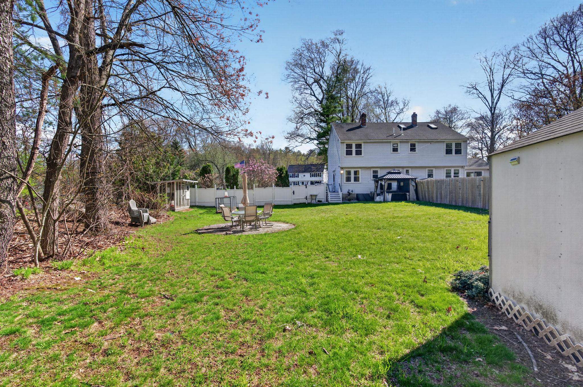 23 Juniper Road R