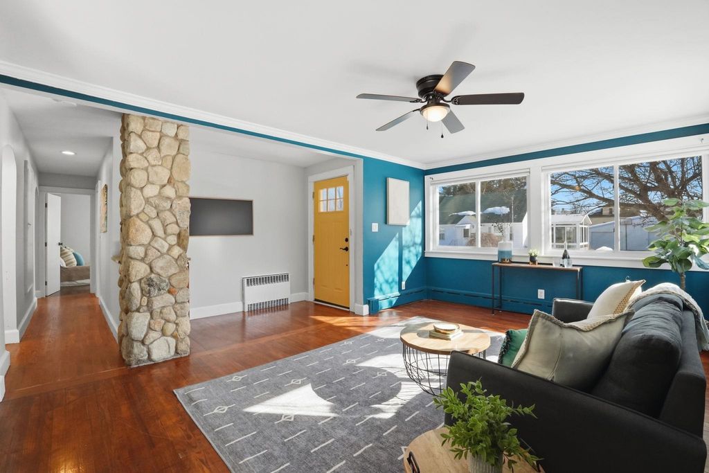 Photo of 224 Reed Street, Manchester, NH 03102 (MLS # 5077975)