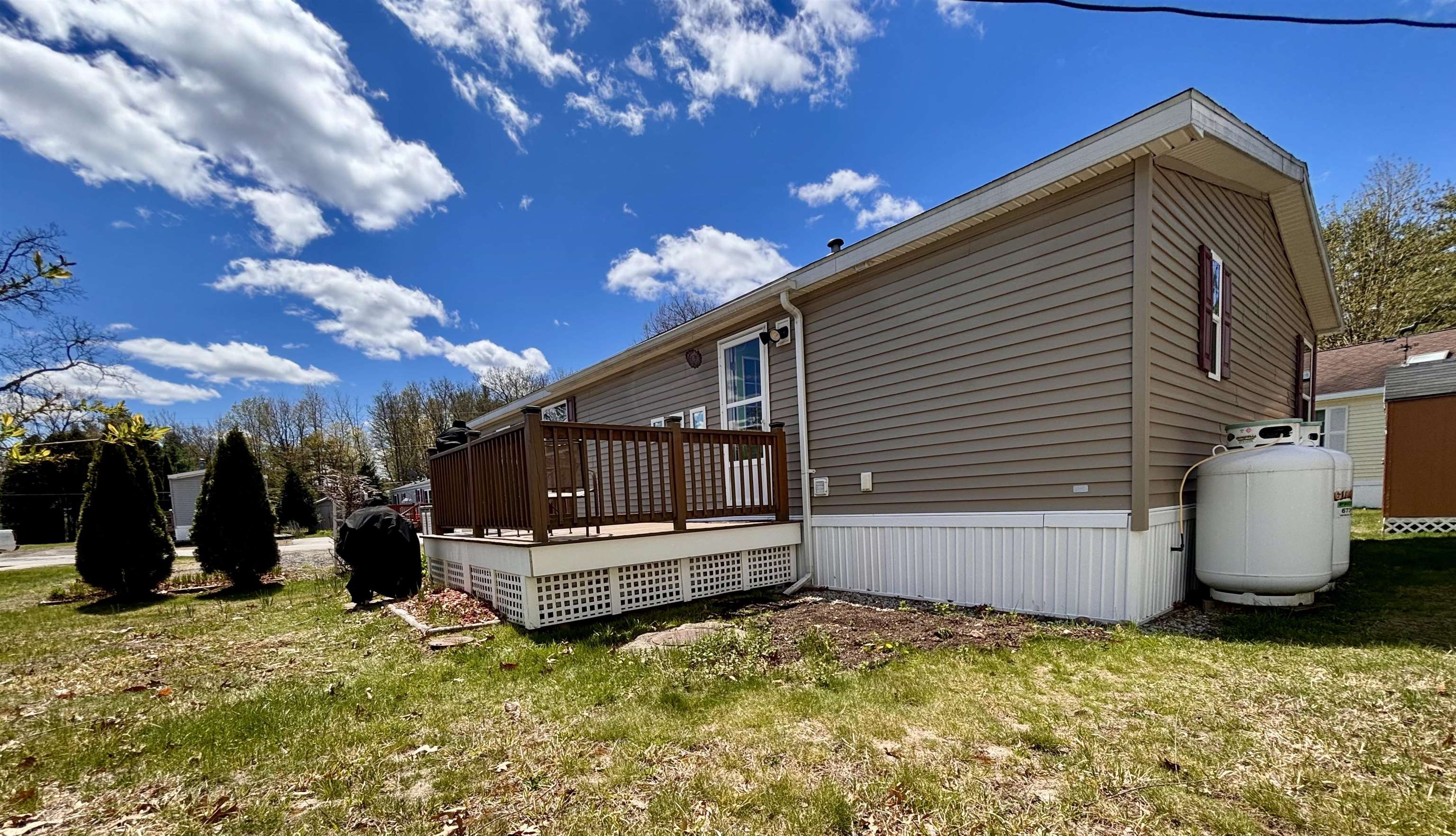 545 Elm Street 26