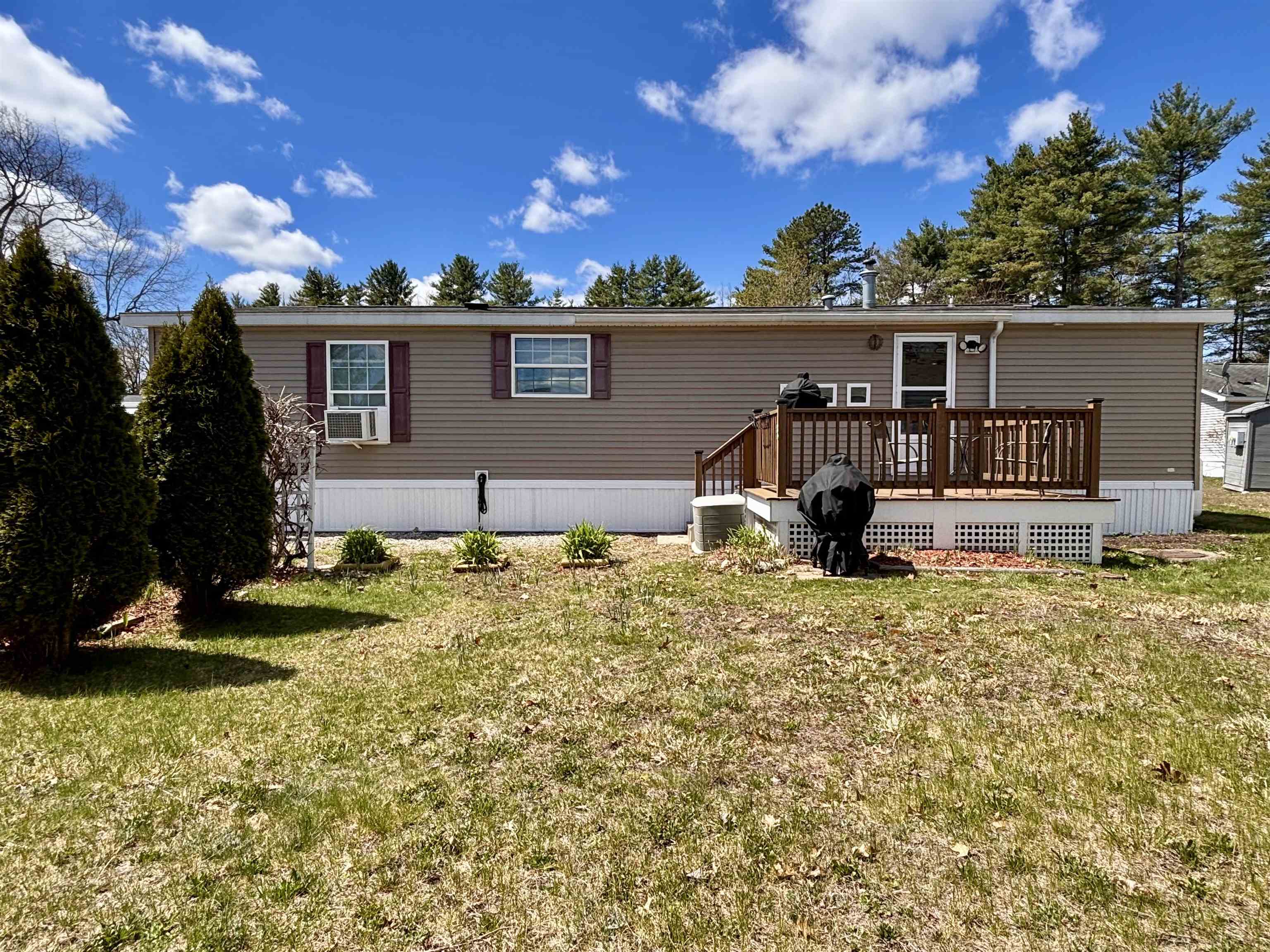 545 Elm Street 26