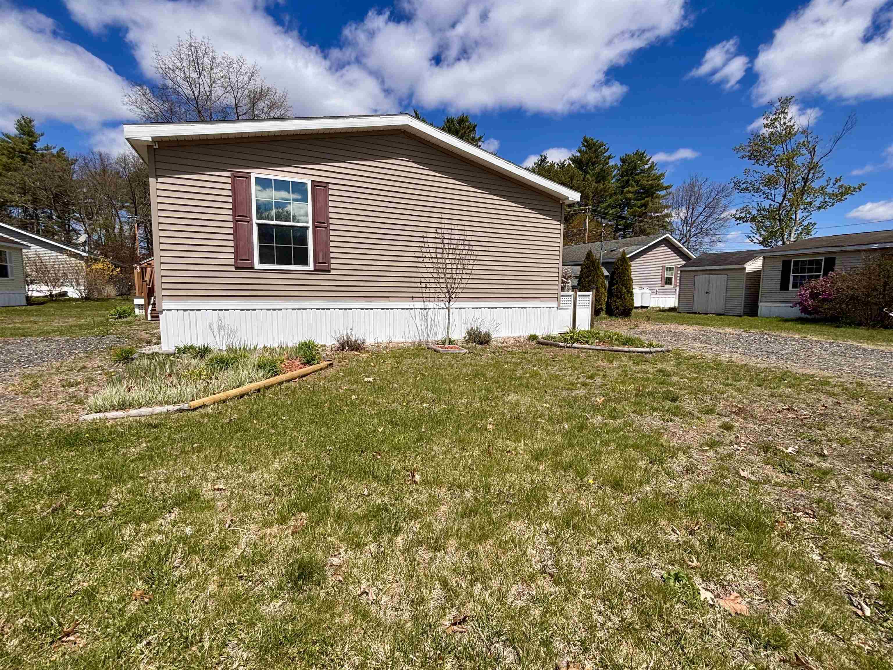545 Elm Street 26