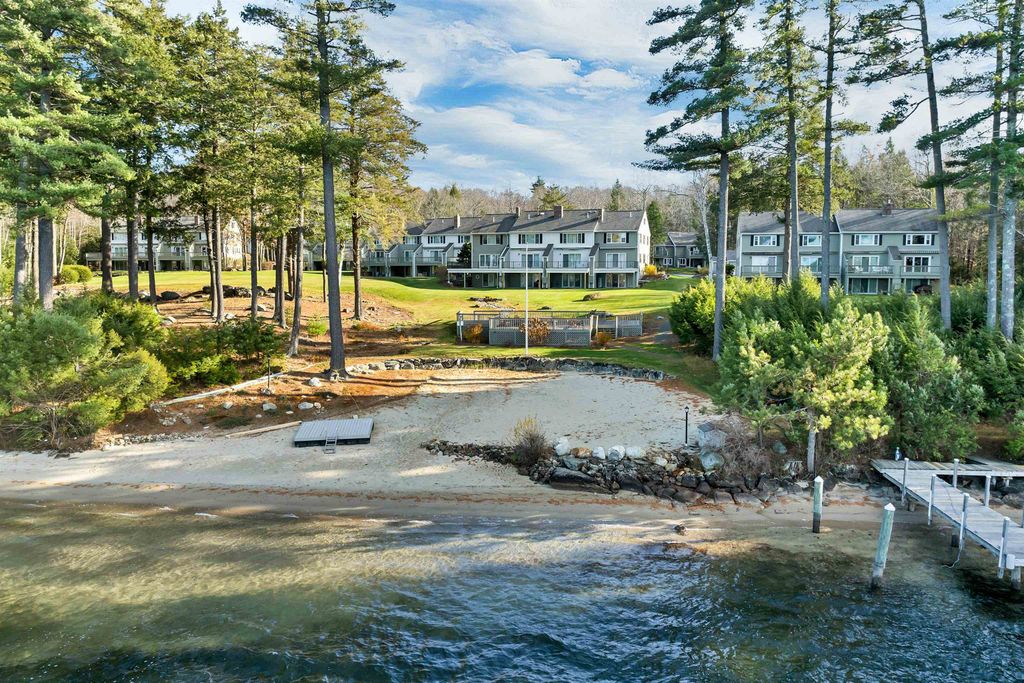 Photo of 39 Harbor Way #19, Wolfeboro, NH 03894 (MLS # 5071983)