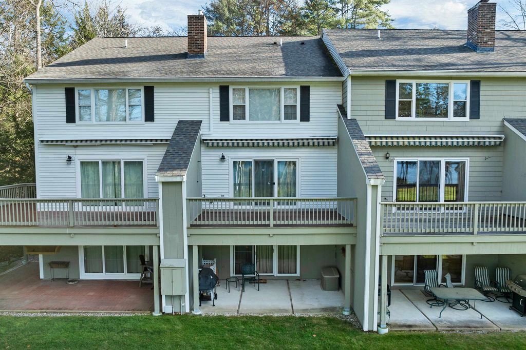 Photo of 39 Harbor Way #19, Wolfeboro, NH 03894 (MLS # 5071983)