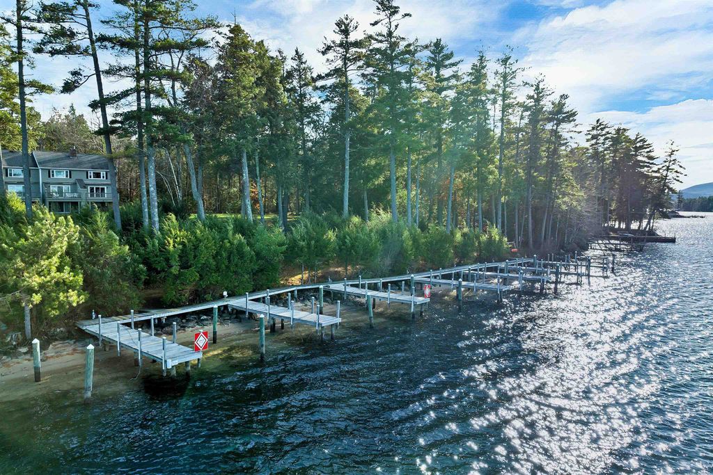 Photo of 39 Harbor Way #19, Wolfeboro, NH 03894 (MLS # 5071983)