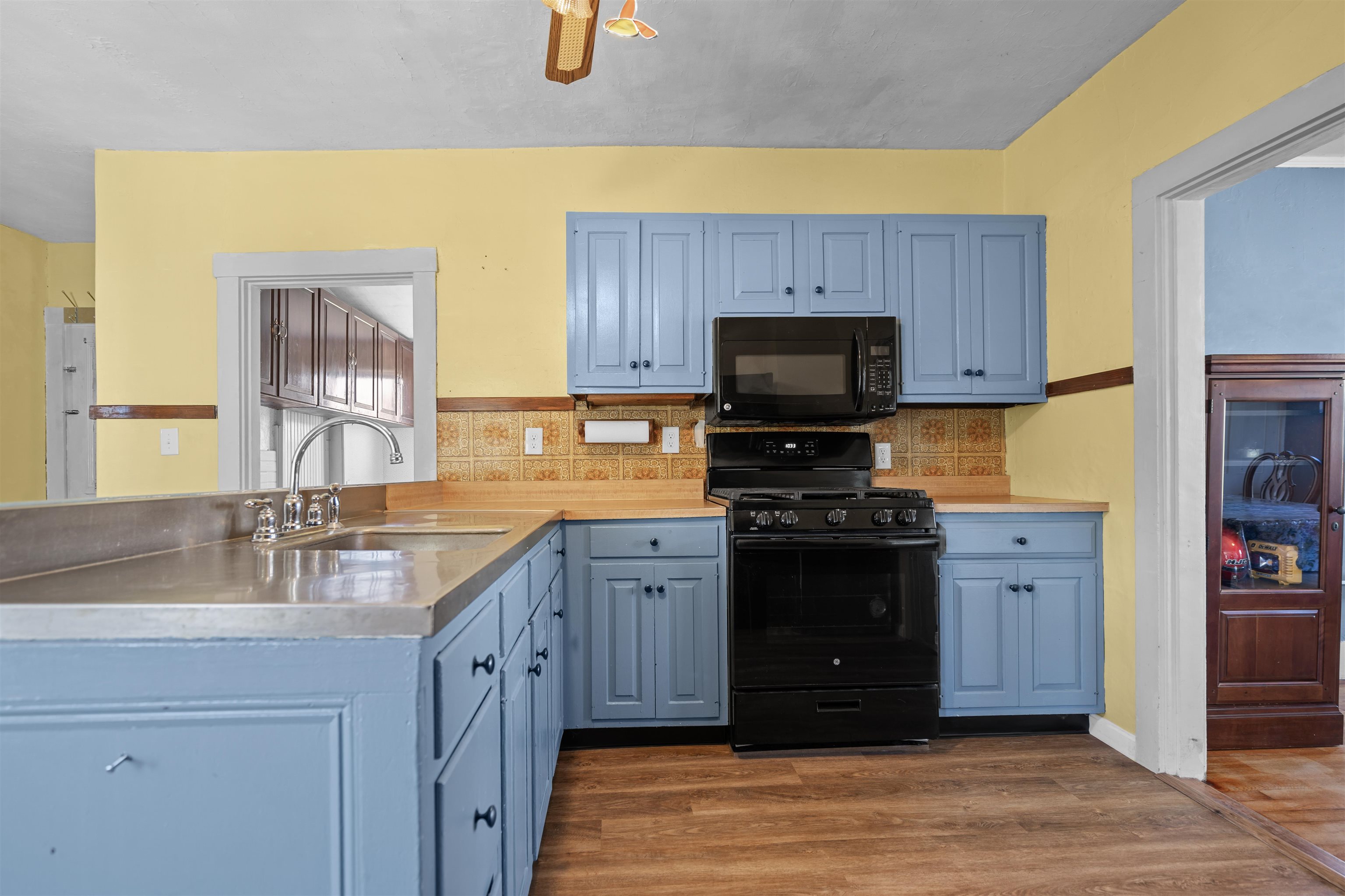 8 Francestown Turnpike