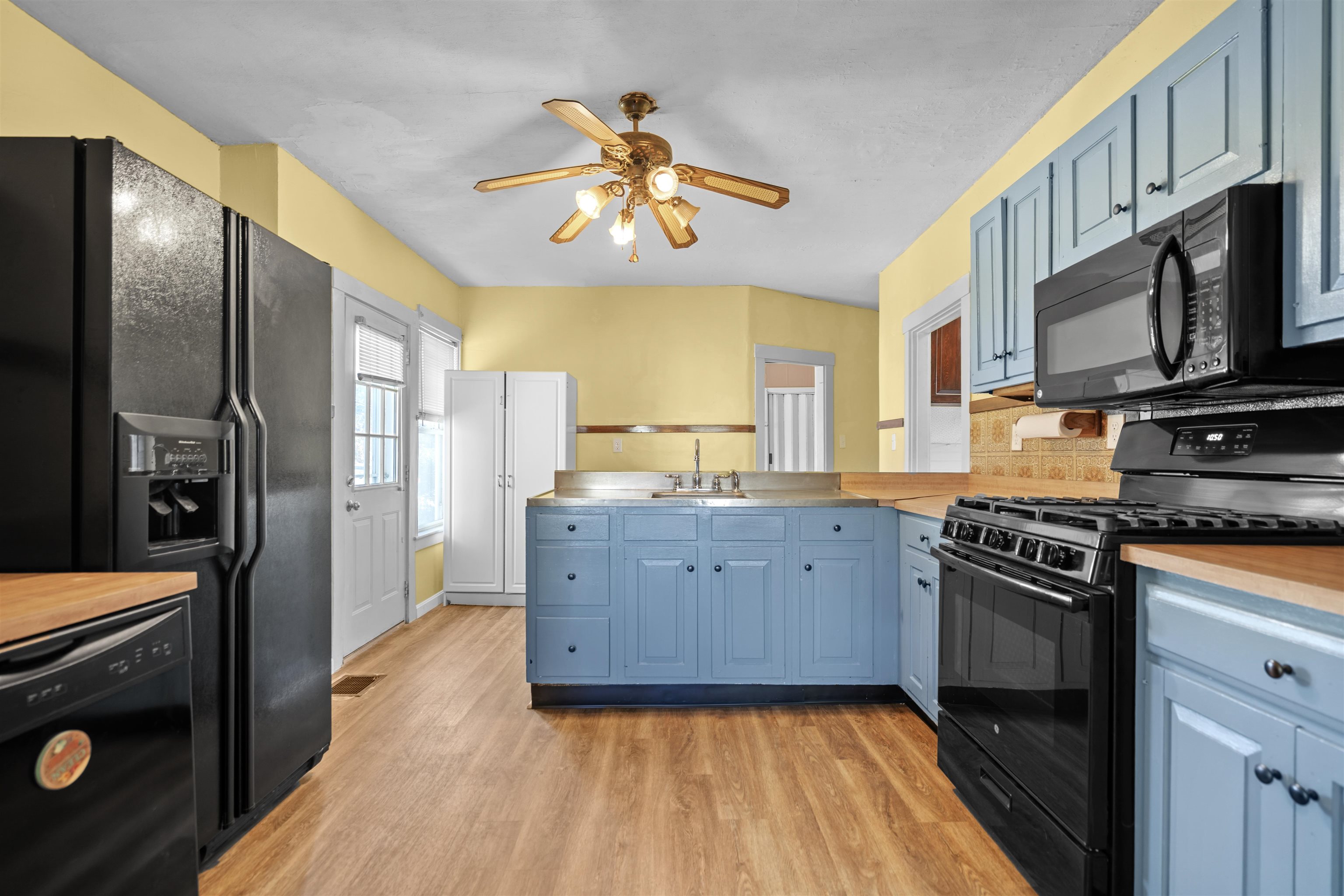 8 Francestown Turnpike