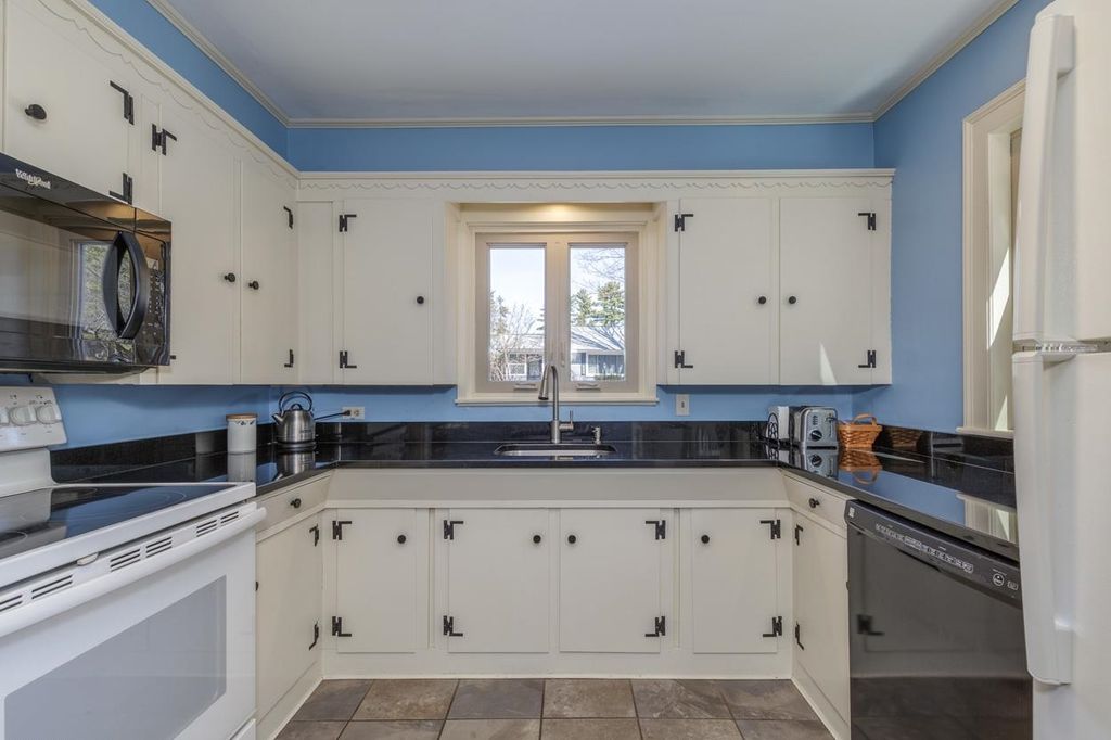 Photo of 82 Penacook Road, Hopkinton, NH 03229 (MLS # 5080858)