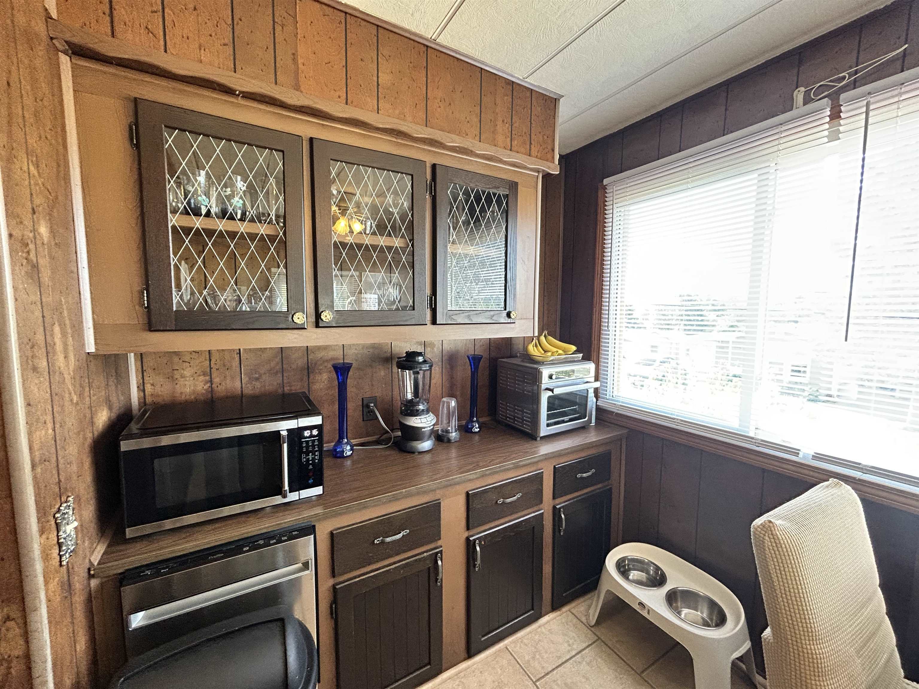 Epping, New Hampshire 03042, United States, 2 Bedrooms Bedrooms, ,1 BathroomBathrooms,Residential,Active,196064