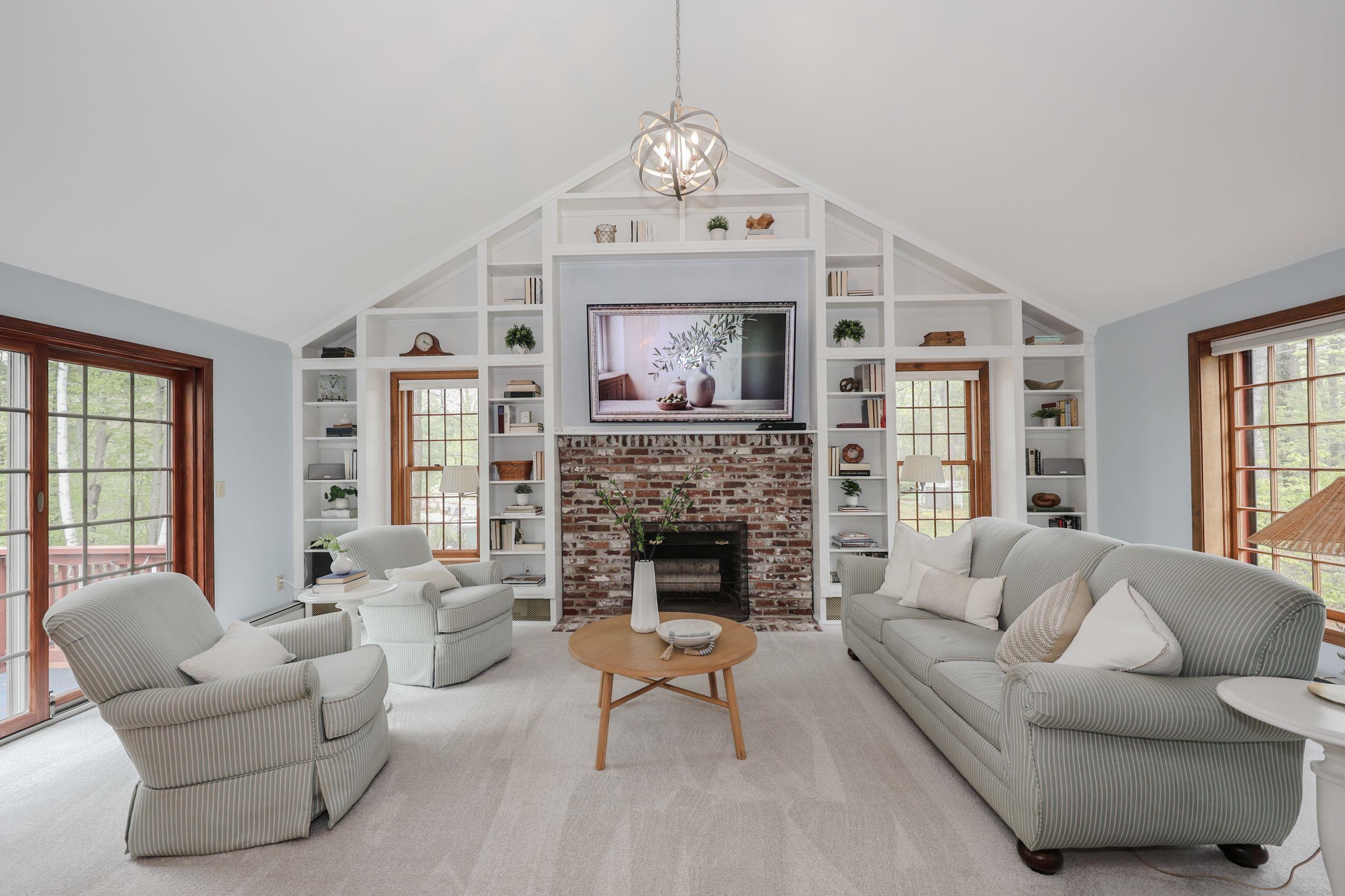 12 Village Brook Lane