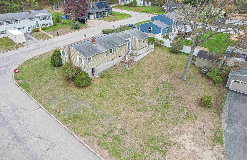 Photo of 58 Sherwood Drive, Hooksett, NH 03106 (MLS # 5088796)