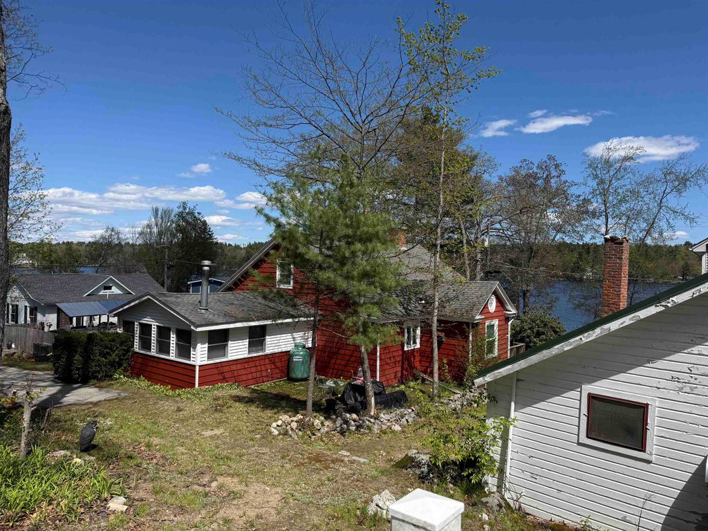 Photo of 6 Milford Street, Amherst, NH 03031 (MLS # 5087710)