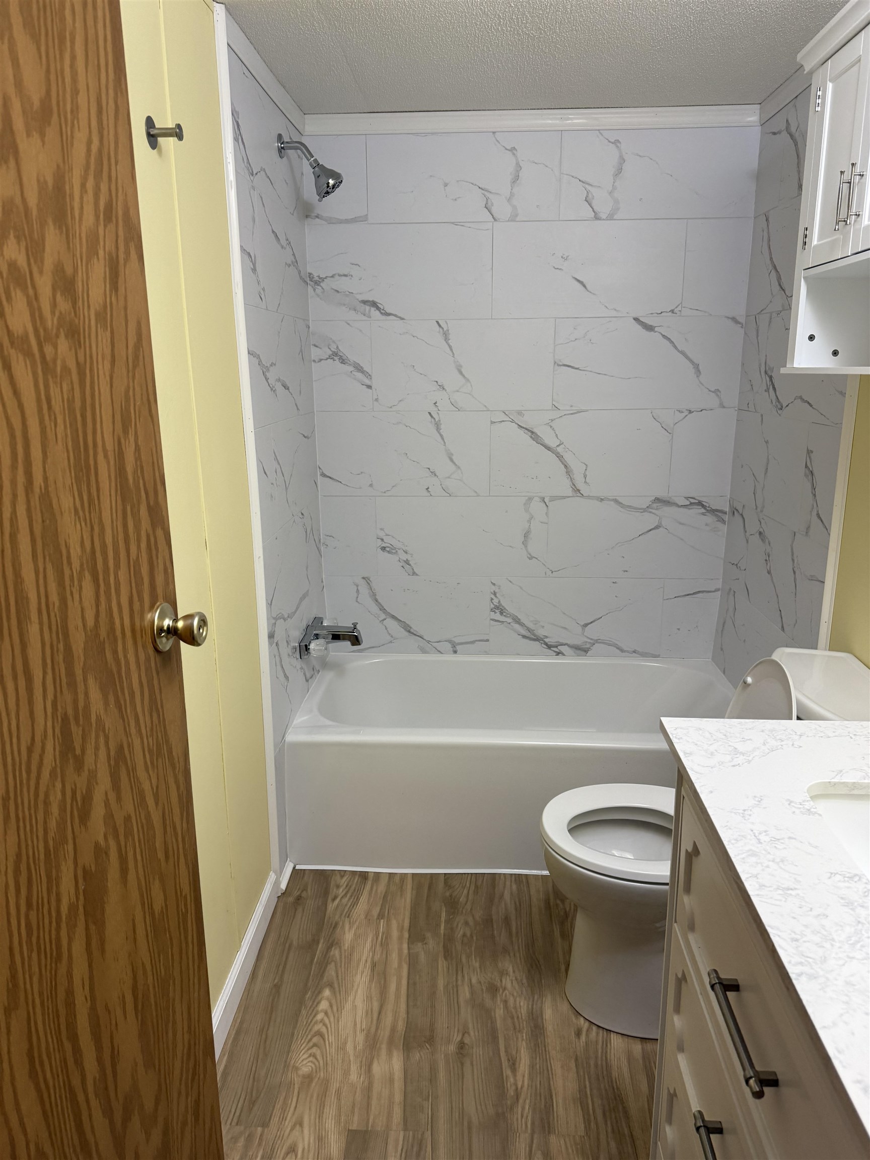 Vergennes, Vermont 05491, United States, 3 Bedrooms Bedrooms, ,2 BathroomsBathrooms,Residential,Pending,29046