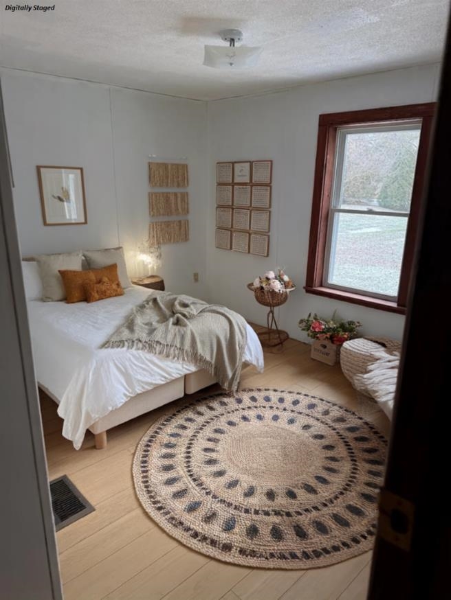 Vergennes, Vermont 05491, United States, 3 Bedrooms Bedrooms, ,2 BathroomsBathrooms,Residential,Pending,29046