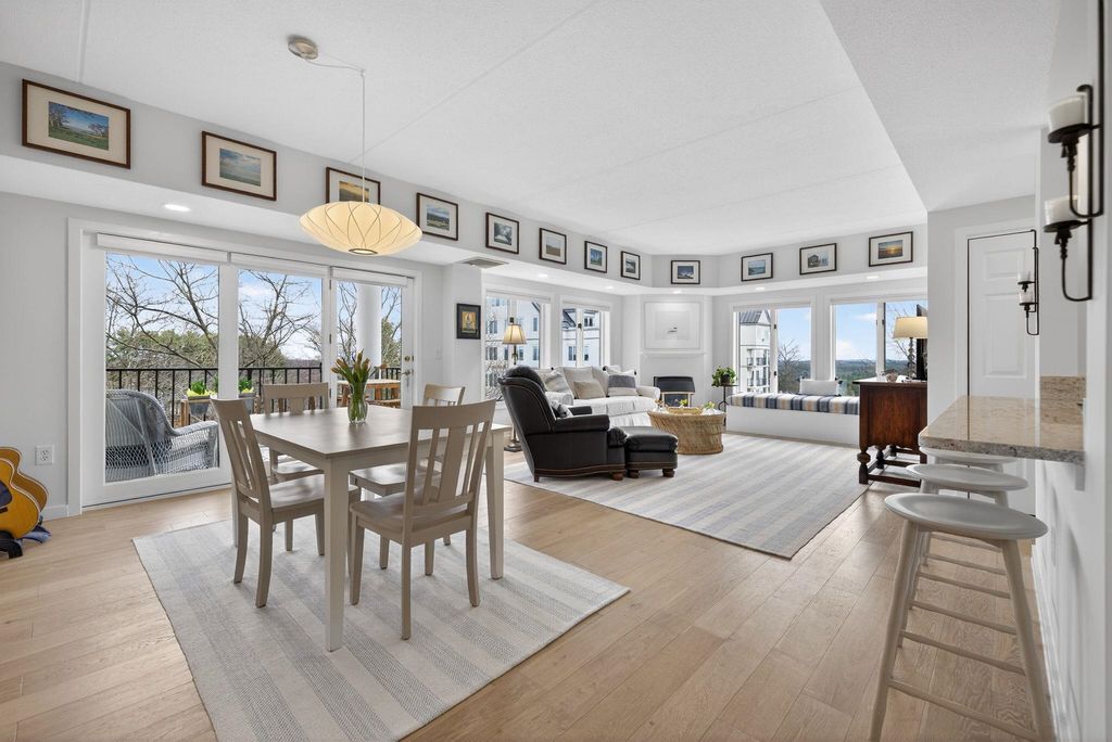 Photo of 12 Mountain Laurels Drive #402, Nashua, NH 03062 (MLS # 5082079)